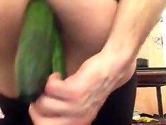 Dirty crossdresser duoble anal cucumbers 